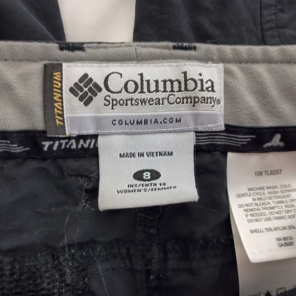 Columbia Black Cropped Utility Pants (#1,372) - Picture 2 of 10